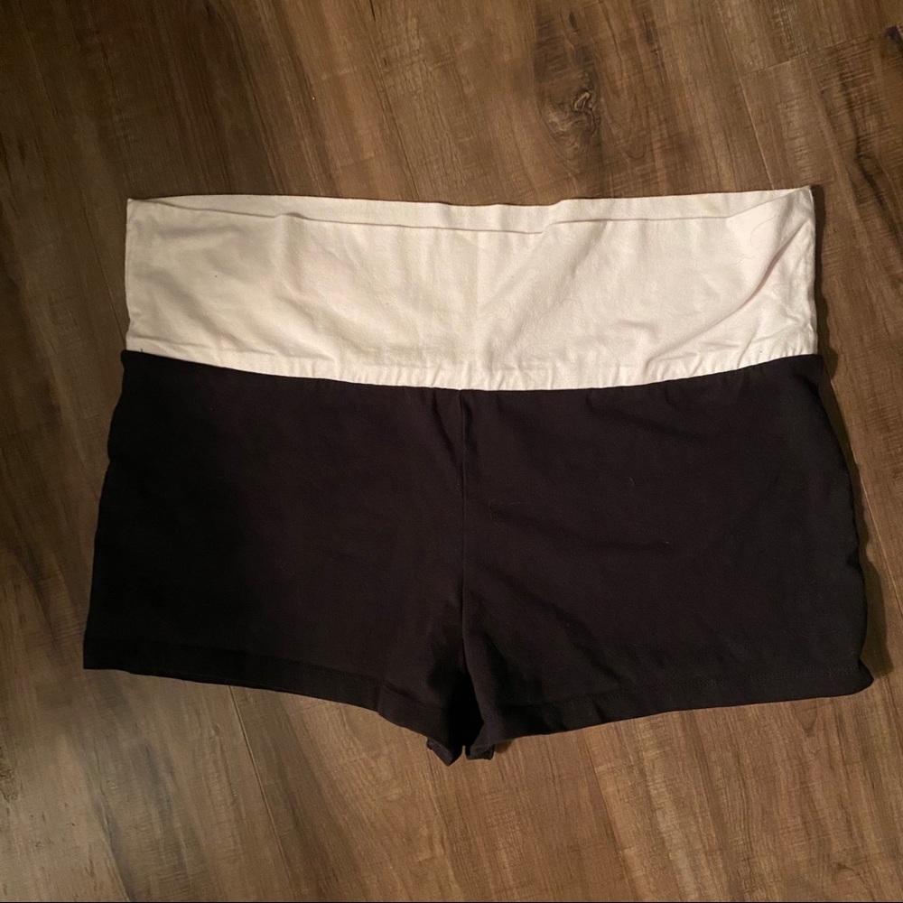 XL Yoga Short